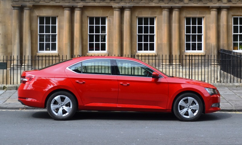 Skoda-Superb6.jpg
